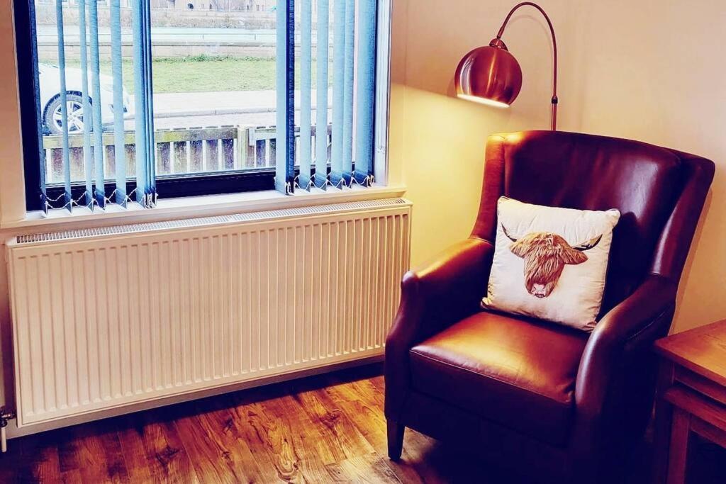 Ness Riverfront Holiday Home - City Centre Inverness Ngoại thất bức ảnh