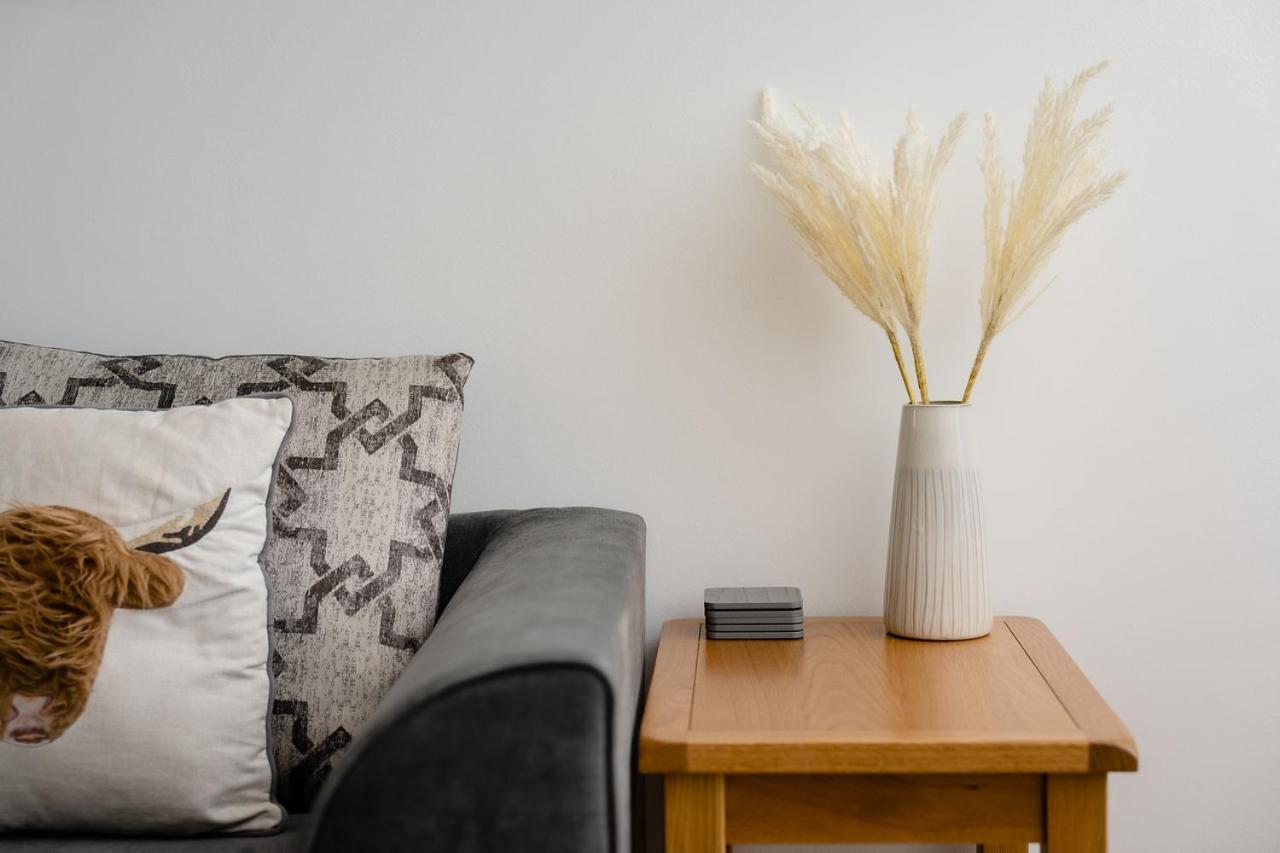 Ness Riverfront Holiday Home - City Centre Inverness Ngoại thất bức ảnh