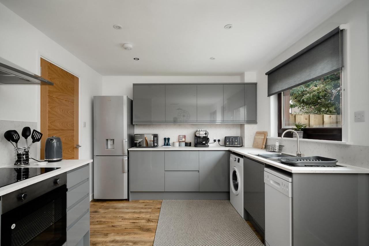 Ness Riverfront Holiday Home - City Centre Inverness Ngoại thất bức ảnh