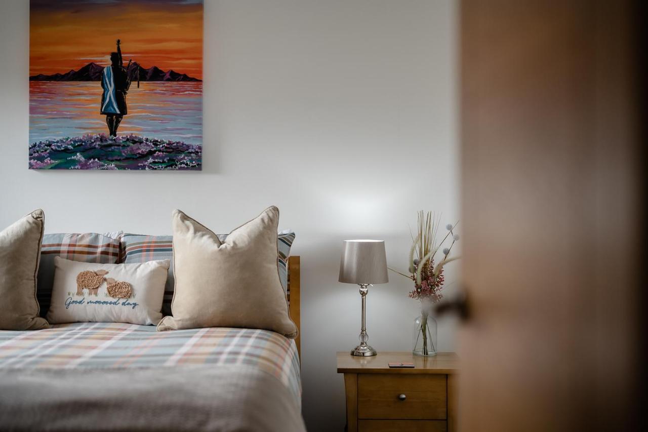 Ness Riverfront Holiday Home - City Centre Inverness Ngoại thất bức ảnh
